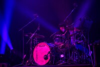 高浦“suzzy”充孝（Dr）