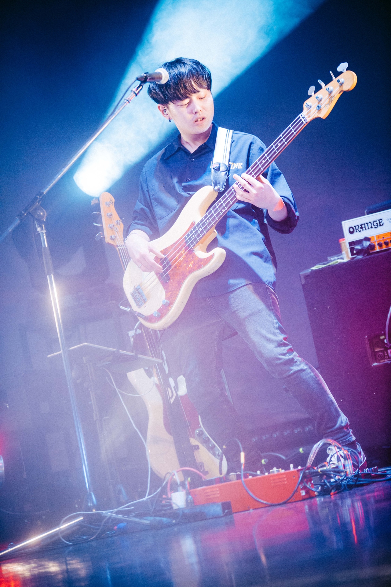 松本拓郎（B / HOWL BE QUIET）（Photo by Kana Tarumi）