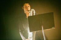 青木ケイタ（Baritone Sax）（Photo by Kana Tarumi）