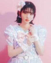 鎮西寿々歌（FRUITS ZIPPER）