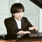中島健人がCMでピアニスト役を熱演、流麗な鍵盤さばき披露