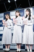 左から井上和、遠藤さくら、久保史緒里。