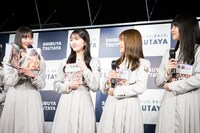 左から遠藤さくら、久保史緒里、秋元真夏、賀喜遥香。