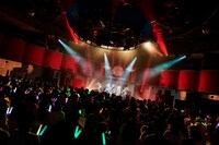 THE SUPER FRUIT（撮影：上溝恭香）