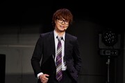 プロデューサー役の優。(撮影:上溝恭香)