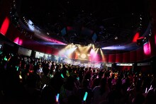 THE SUPER FRUIT（撮影：上溝恭香）