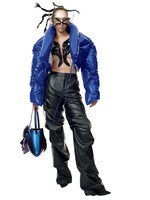 「装苑」2023年3月号より。