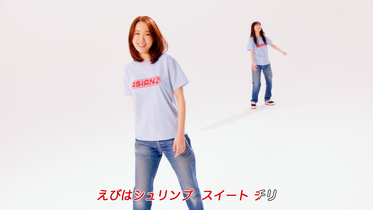 マクドナルド新CM「アジアのジューシー」編より。