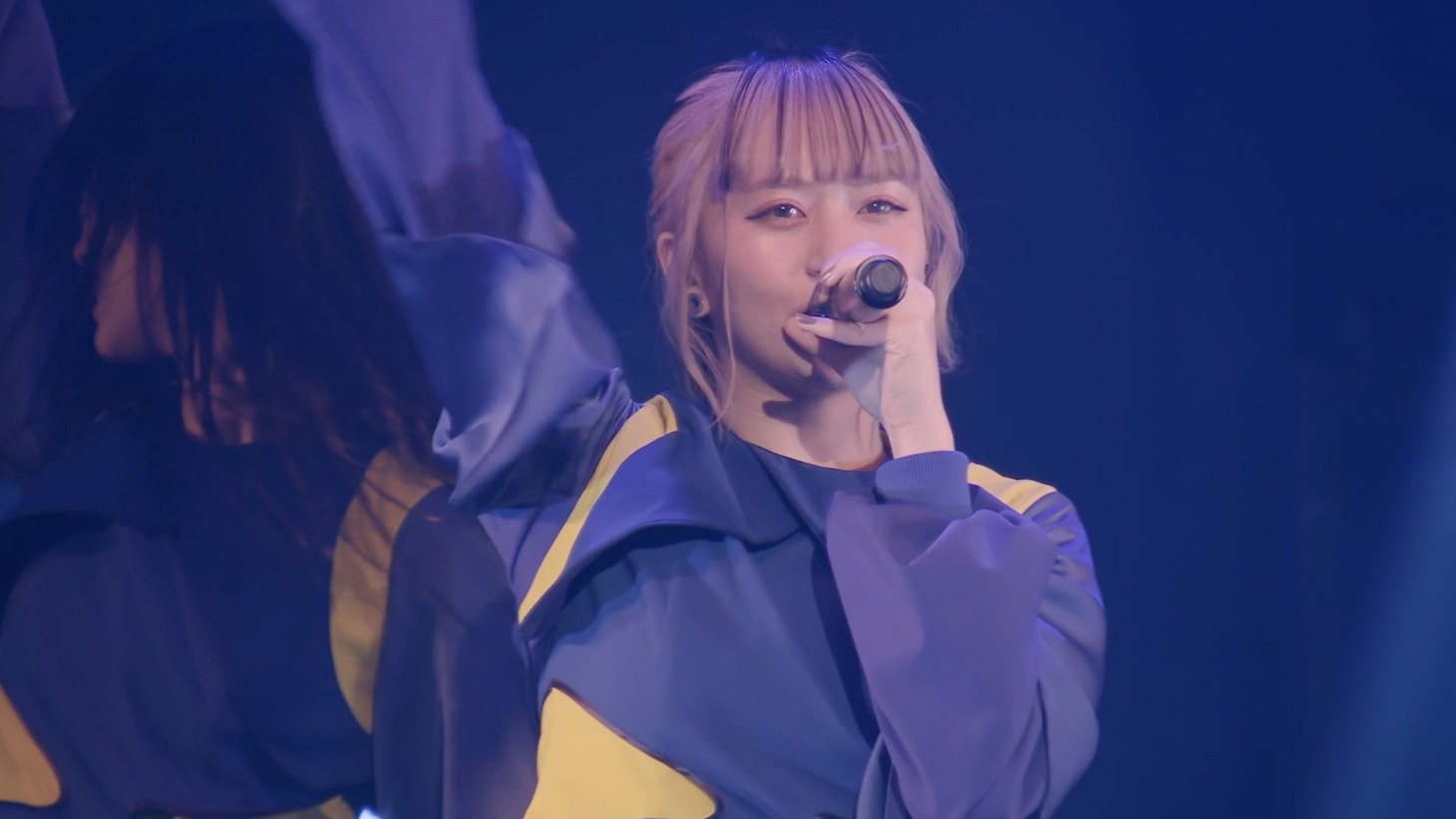 ExWHYZ「STAY WITH Me」ライブ映像より。