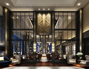 ヒルトン横浜のカフェ・バーラウンジ内イメージ。