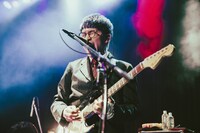 三浦太郎（G, Vo, Cho）（Photo by Ray Otabe）