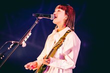 長屋晴子（Vo, G / 緑黄色社会）（撮影：渡邉一生）