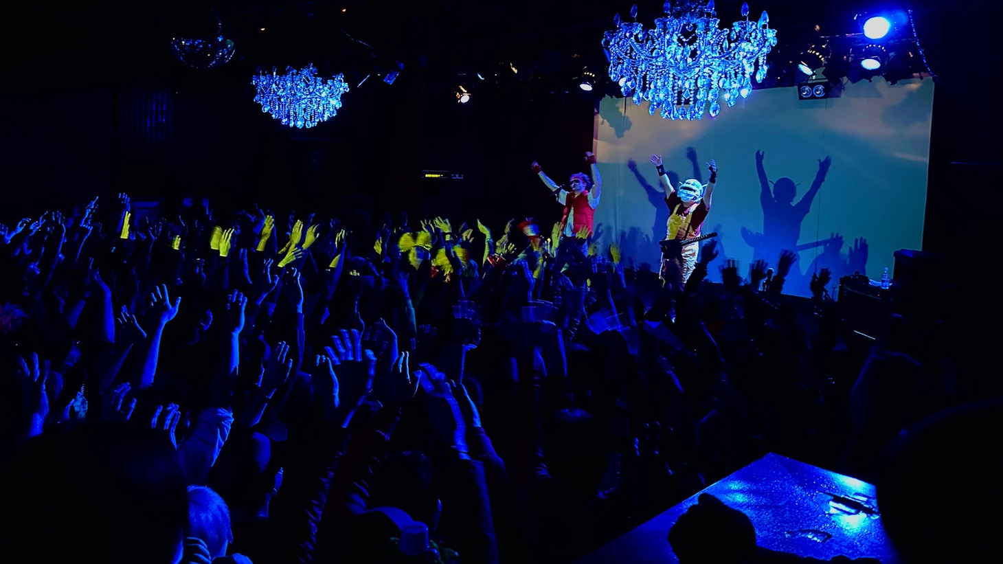 ザ・リーサルウェポンズ「Back to the 80's Tour 2023」大阪・Shangri-La公演の様子。