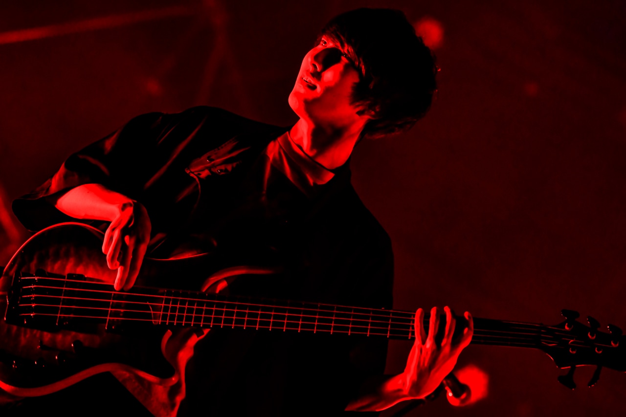 桐木岳貢（B / サイコロを振らない） （Photo by AZUSA TAKADA）