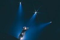 ニセ明（Photo by TAICHI NISHIMAKI）