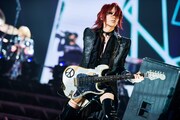 SUGIZO（G, Violin）（Photo by Keiko Tanabe）