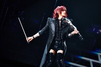 SUGIZO（G, Violin）（Photo by Keiko Tanabe）