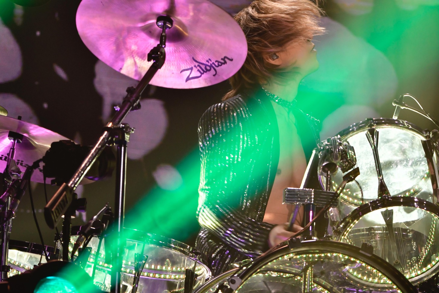 YOSHIKI（Dr, Piano）