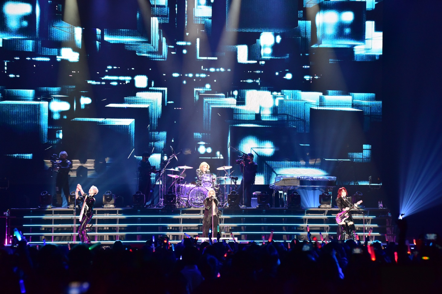 THE LAST ROCKSTARS