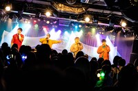 「OverTone Live Tour 2022-2023『POP APP』」岡山・CRAZYMAMA KINGDOM公演の様子。（撮影：藤田駿［ARIGATO MUSIC］）