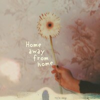 Lilubay「Home away from home」ジャケット
