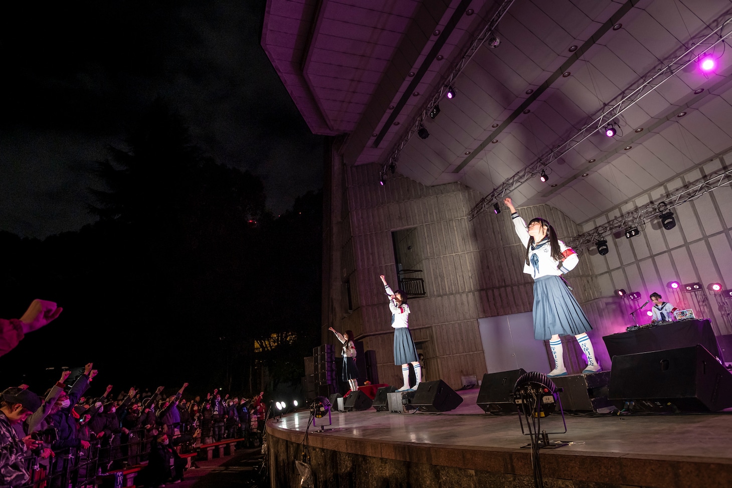 新しい学校のリーダーズ（Photo by MAYUMI）