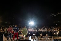 「ライブナタリー 5周年記念公演 “水曜日のカンパネラ × chelmico × 新しい学校のリーダーズ”」アンコールの様子。（Photo by MAYUMI）