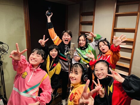 てれび戦士の7人。（撮影：茂木欣一）