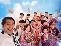 東京スカパラダイスオーケストラとてれび戦士たち。（撮影：谷中敦）