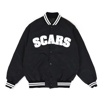 SCARSのオリジナルナイロンスタジアムジャケット。
