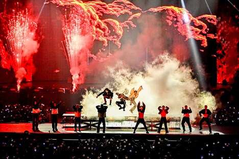 「VolKno」のパフォーマンスの様子。