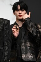 グーサインをする木全翔也。