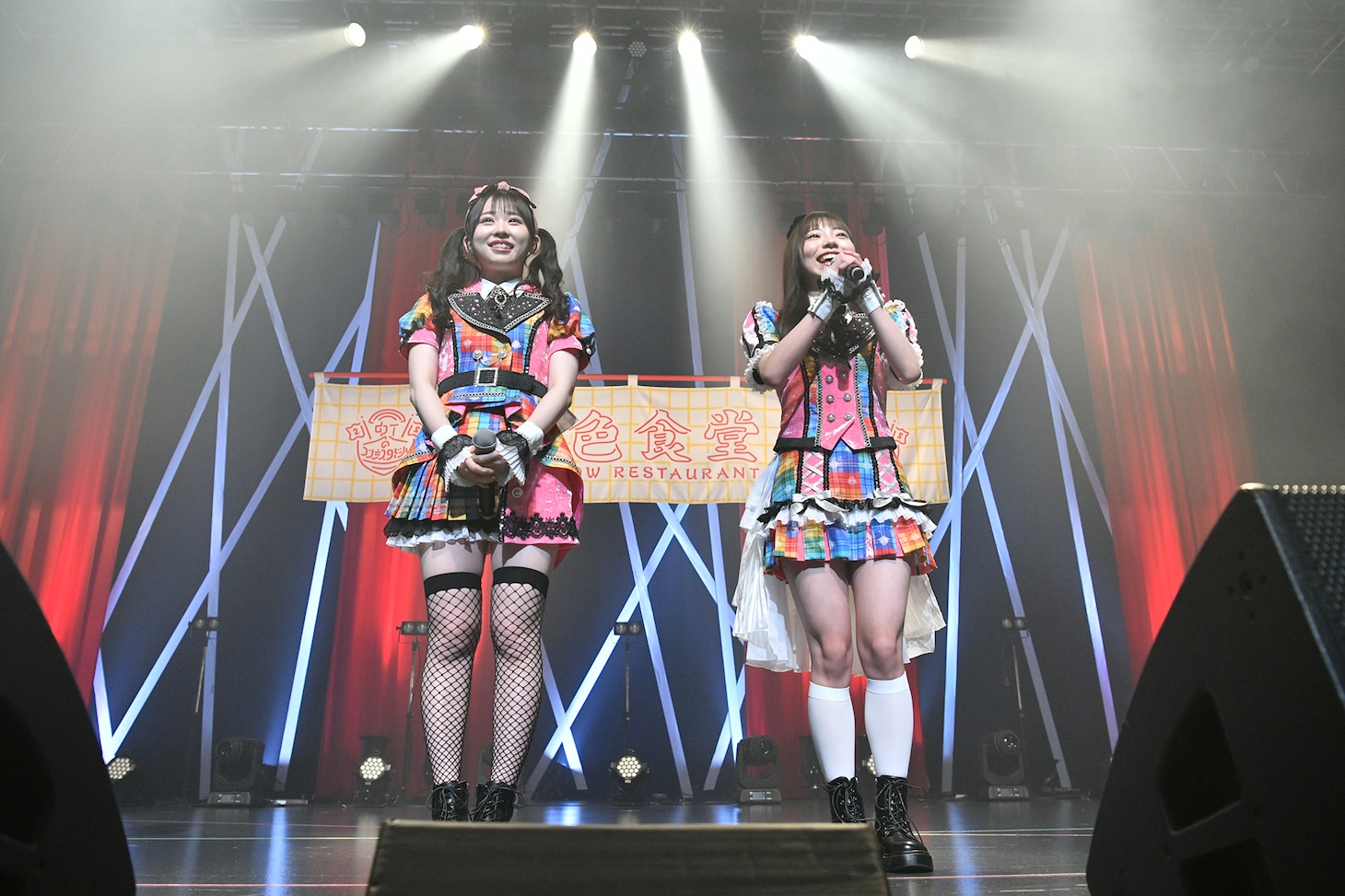 左から栗原舞優、澤村光彩。