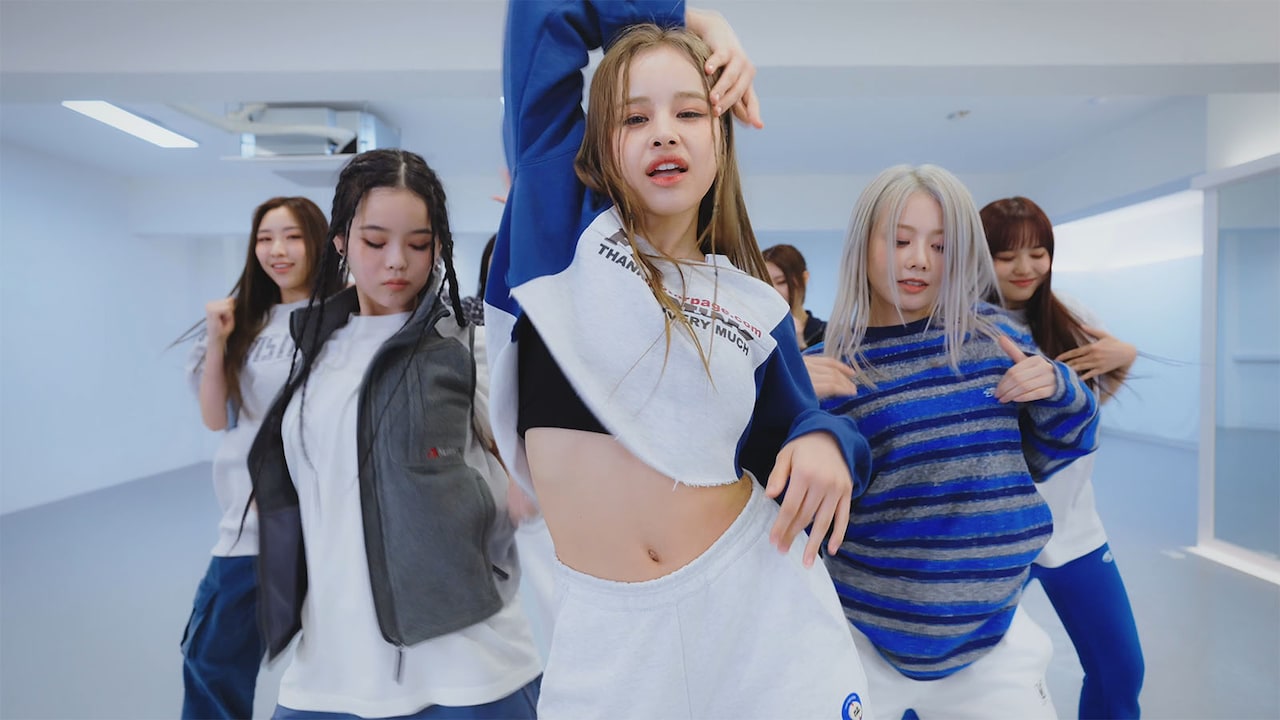XG「SHOOTING STAR（Dance Practice Moving ver.）」より。