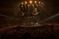 「Koshi Inaba LIVE 2023 ～en3.5～」の様子。（写真提供：VERMILLION RECORDS）