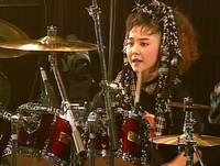 富田京子（Dr）