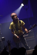 真島昌利（G）（撮影：柴田恵理）