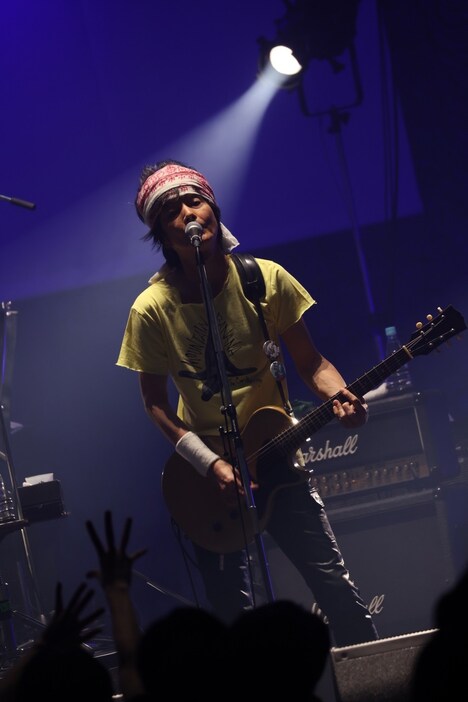 真島昌利（G）（撮影：柴田恵理）