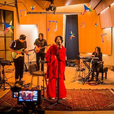 宇多田ヒカル「40代はいろいろ -Live from Metropolis Studios」配信ジャケット