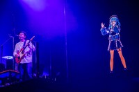 左からみきとP、星街すいせい。