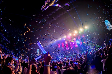 星街すいせい「Shout in Crisis」の様子。