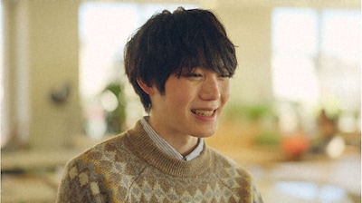 「今夜すきやきだよ」第6話より、藤枝役の小泉光咲。(c)谷口菜津子・新潮社 / 「今夜すきやきだよ」製作委員会