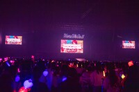 「チョコレートはんぶんこ」ミュージックビデオ先行公開の様子。（撮影：原田圭介、東美樹）