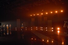 「宇宙ドライブ」のスタンバイをする超特急。