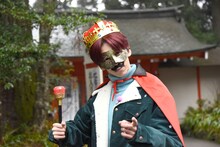 こちらを指差すリョウガ。