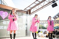 私立恵比寿中学「武者修行フリーライブ」の様子。