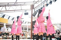 私立恵比寿中学「武者修行フリーライブ」の様子。