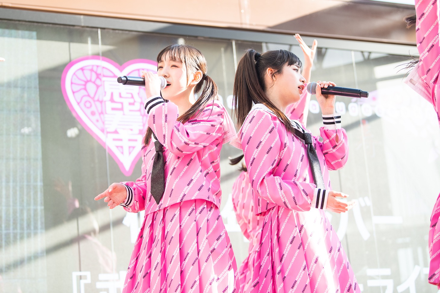 私立恵比寿中学「武者修行フリーライブ」の様子。