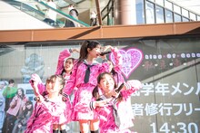 私立恵比寿中学「武者修行フリーライブ」の様子。