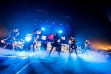 手羽先センセーションの愛知・日本特殊陶業市民会館 フォレストホール公演の様子。